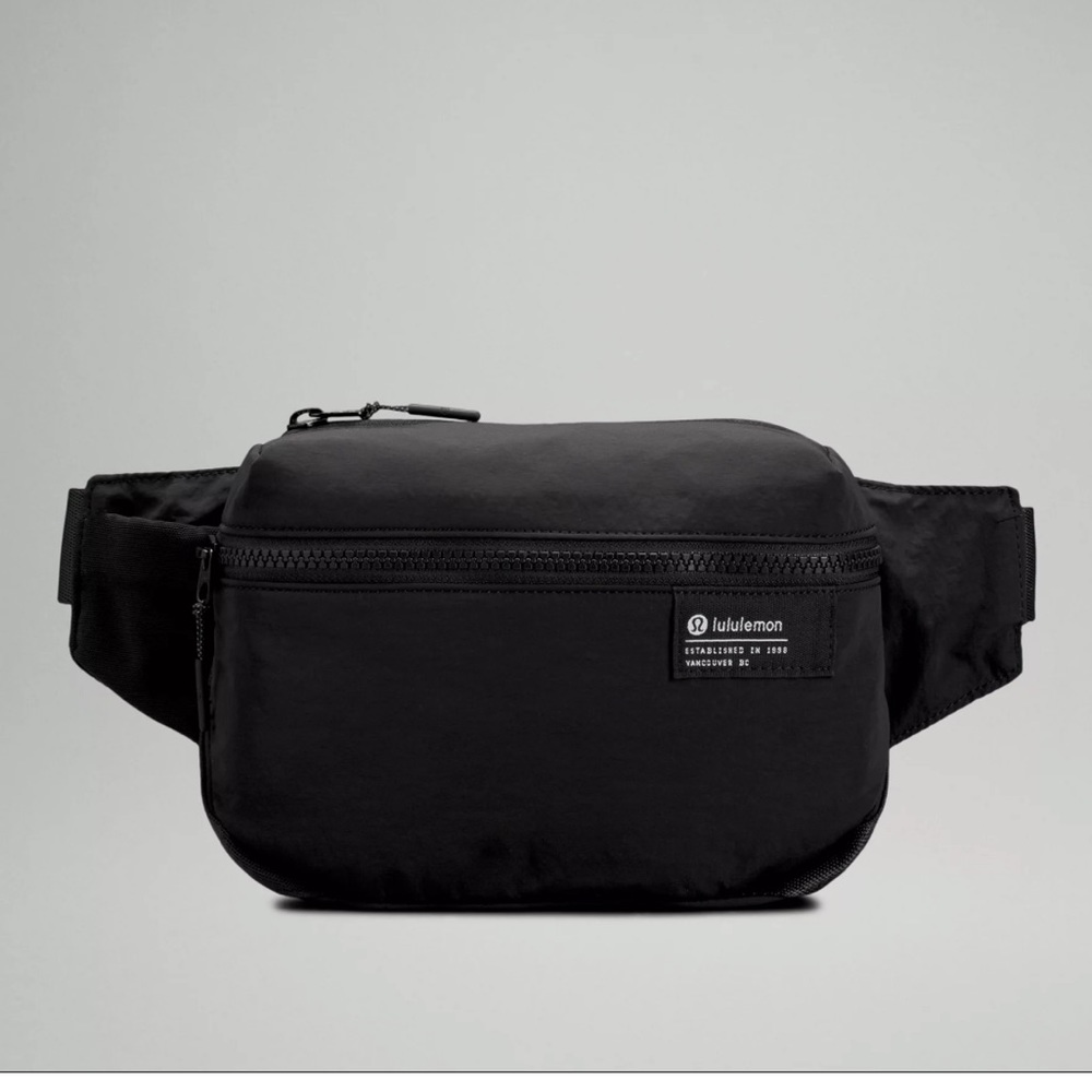 Lulu Lemon Clean Lines Belt Bag